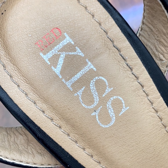 RED KISS stilettos with floral corsage Size 7 - Picture 8 of 9